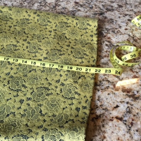 Boden Yellow/Gold Lace & Blue Lined Pencil Skirt. Back Zip and Slit Size 8R - Picture 7 of 9